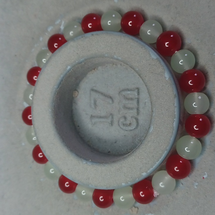 Red Cucumber Green Glass Bead Bracelet 8mm